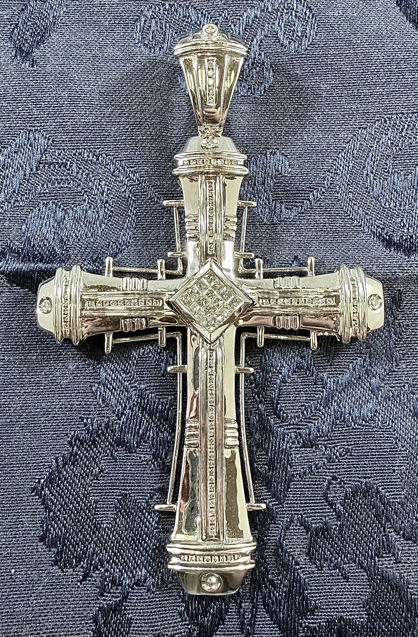 14K Large Cross With Clear Stones · Lot 1240