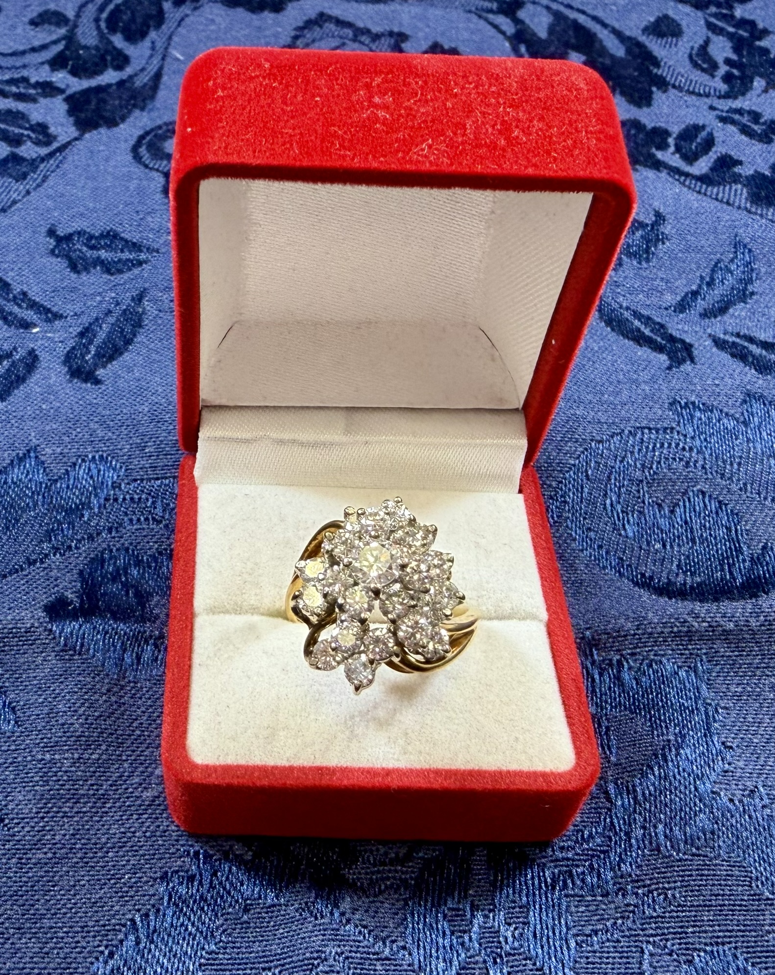 18K with Clear Stones · Lot 1483