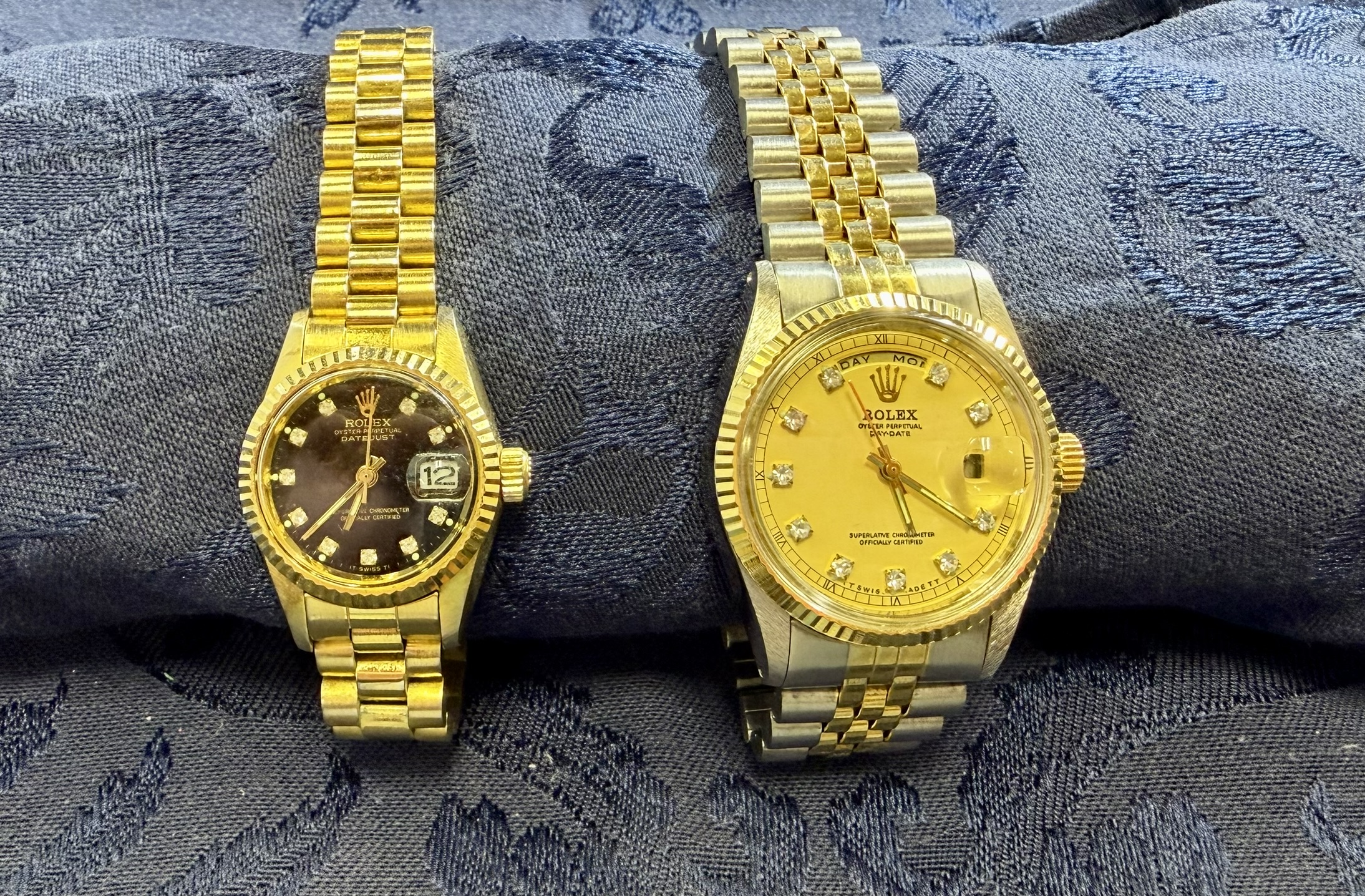 Two-Tone Men's Rolex Wristwatch with Clear Stones Gold-Colored Men's Rolex Oyster-Prepetual Wristwatch with Clear Stones · Lot 1677
