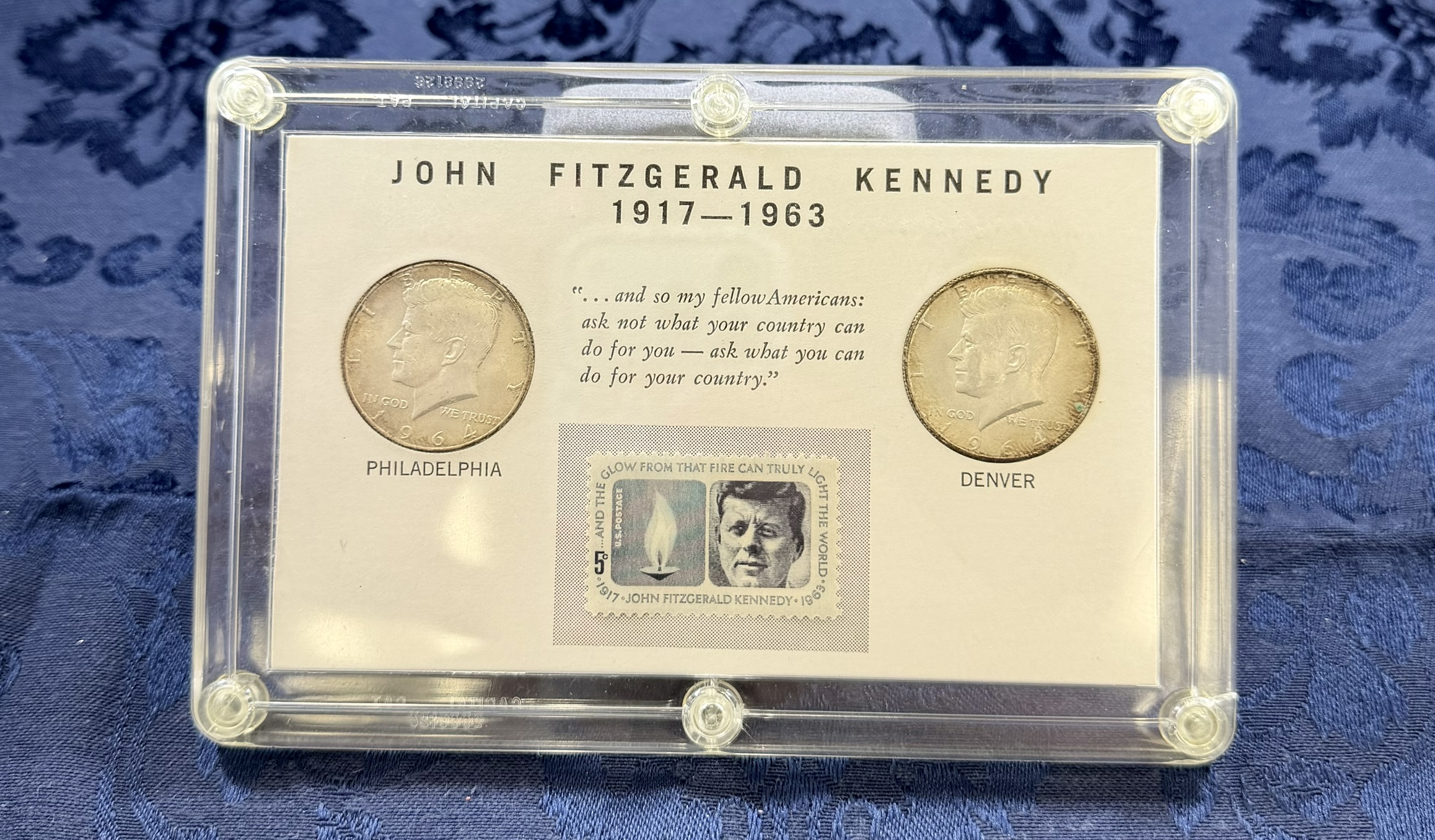 Kennedy 2-Piece Set 1964 with 5-Cent Stamp · Lot 3140
