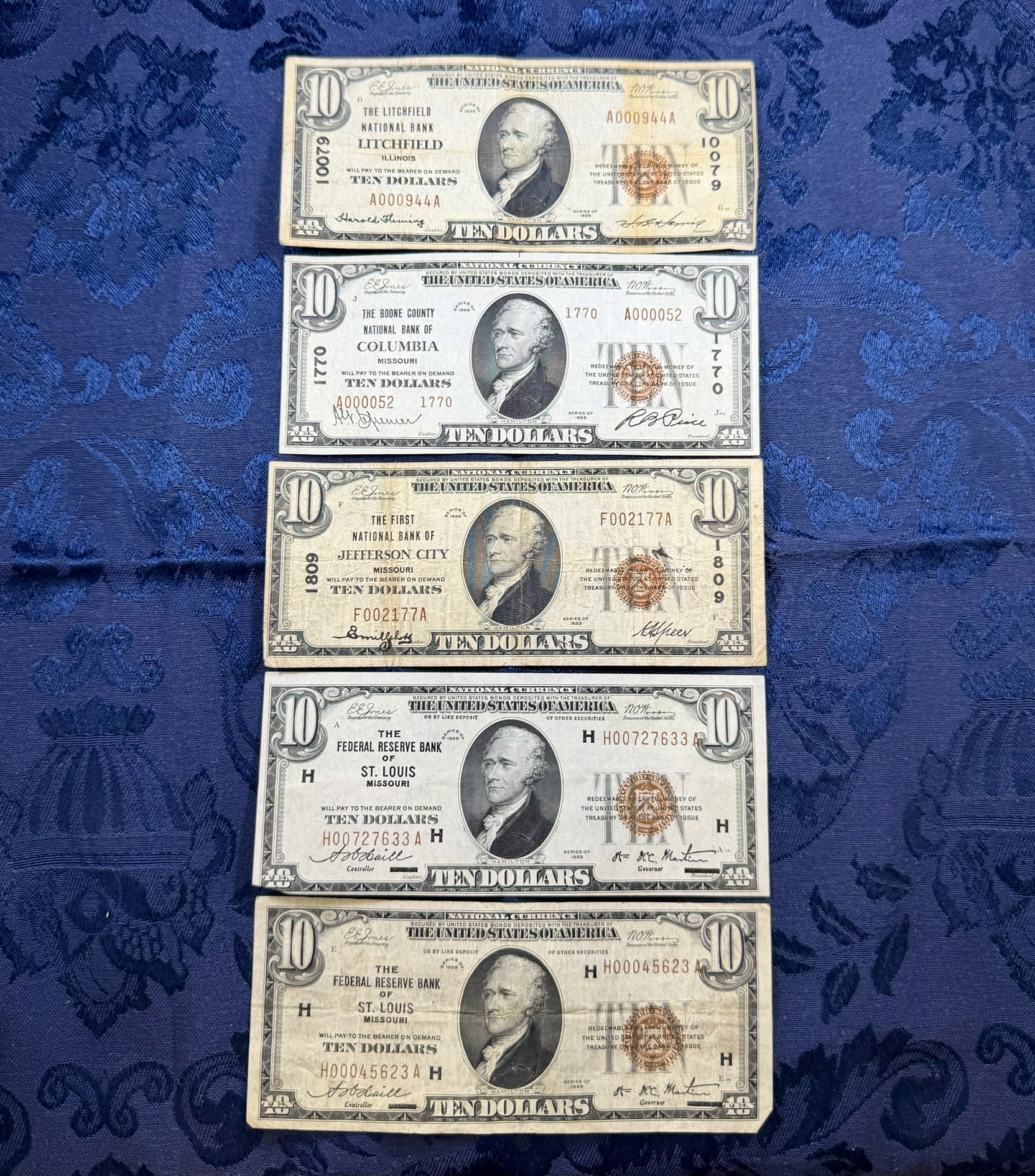 $10.00 National Currency Notes Series 1929: The Federal Reserve Bank of St. Louis, MO (2) The Boone County National Bank of Columbia, MO The First National Bank of Jefferson City, MO The Litchfield National Bank of Litchfield, IL · Lot 3564 photo 2