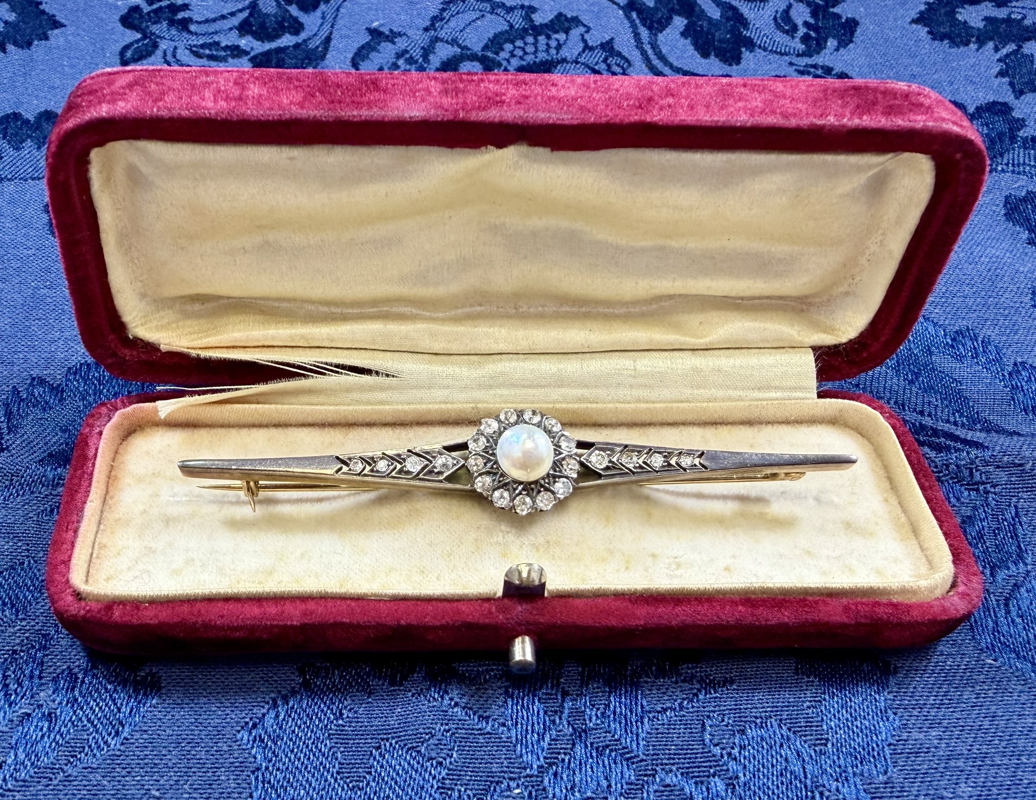 Gold Colored with Clear and Pearl-Like Stones (in Red Box) · Lot 822