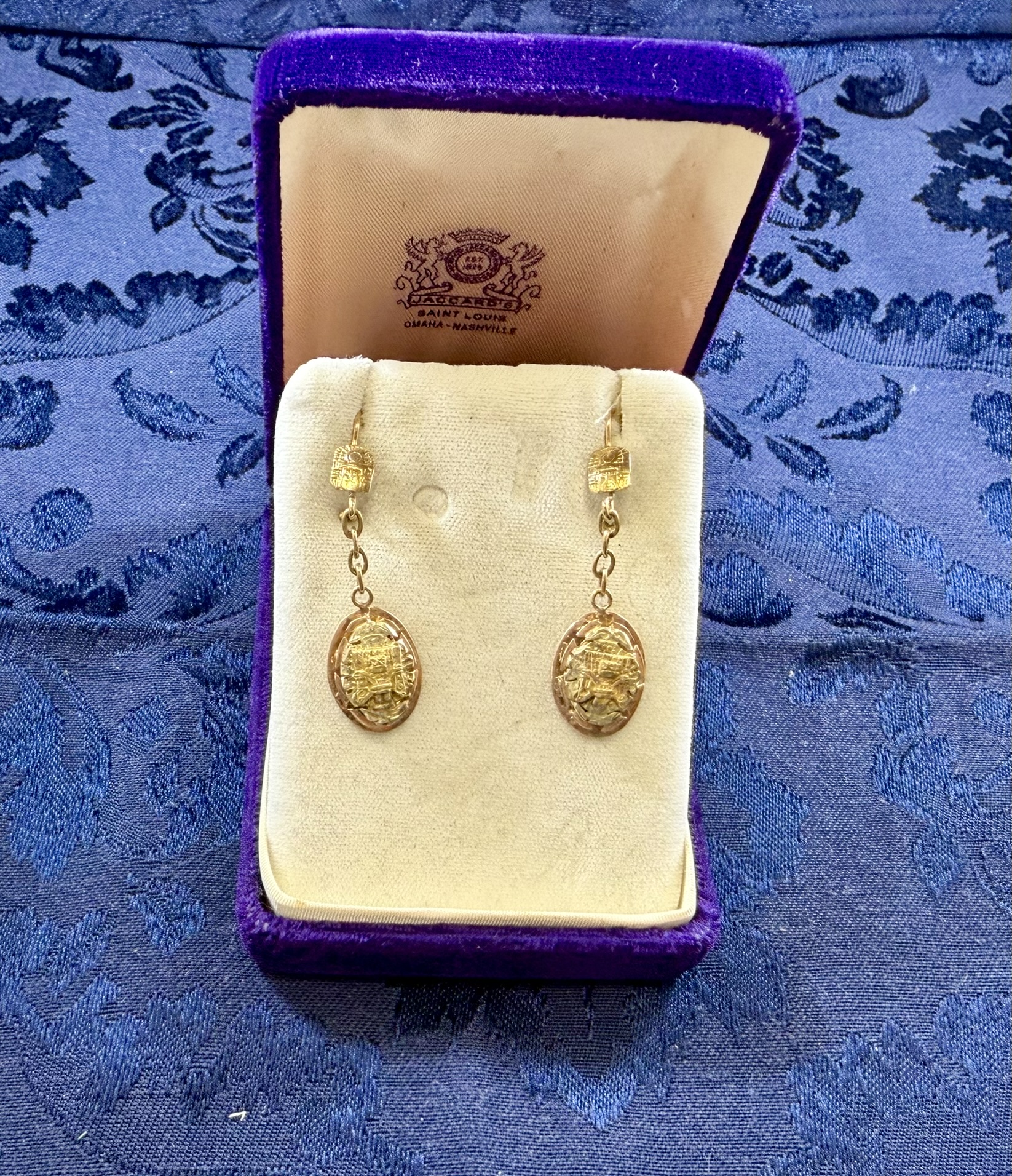 Pair 18K · Lot 978